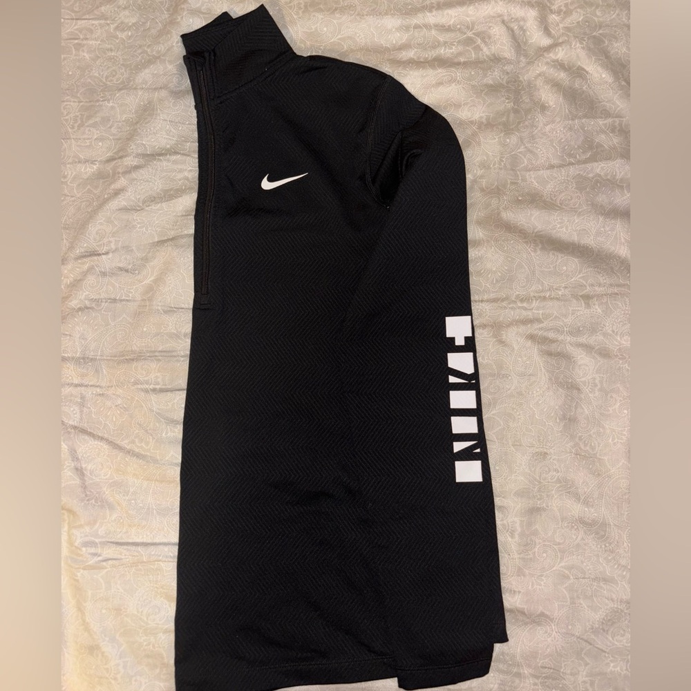 NIKE Quarter Zip Top